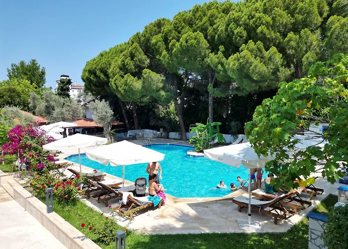 Risus Garden Marina Hotel 3*