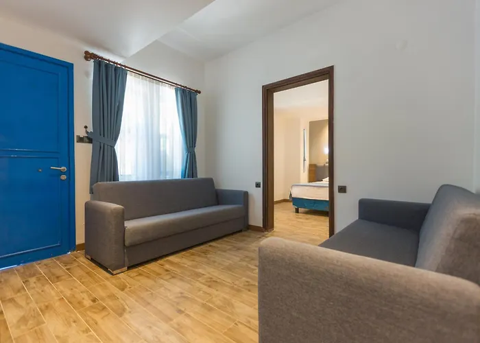 Hotel Risus Garden Marina 3*