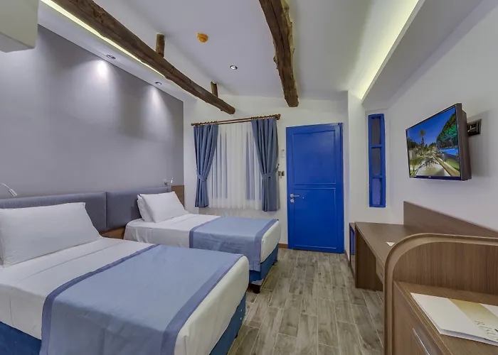 Risus Garden Marina Hotel