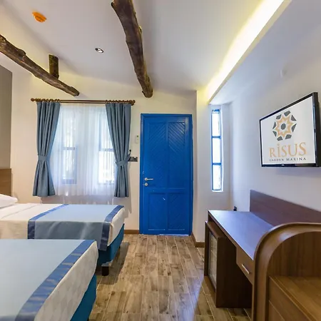 Risus Garden Marina קוסדסי