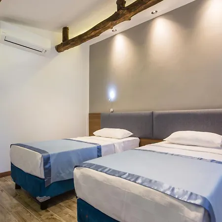 מלון Risus Garden Marina 3*