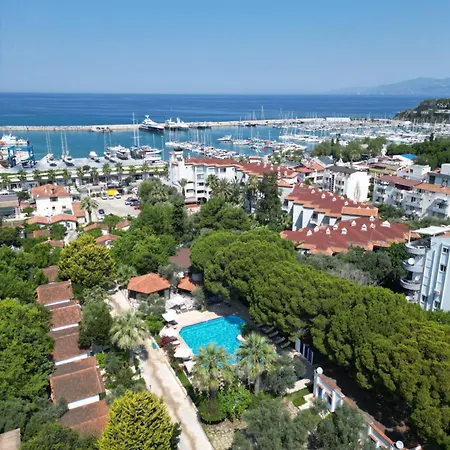 מלון Risus Garden Marina קוסדסי