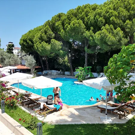 Hotel Risus Garden Marina