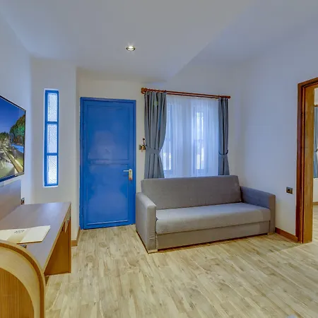 Risus Garden Marina Kusadasi