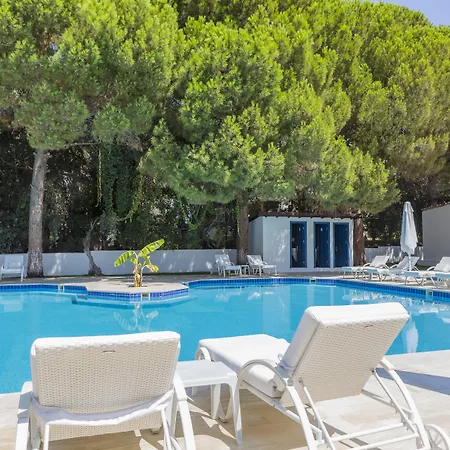 Risus Garden Marina Hotel 3*