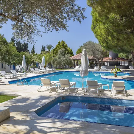 فندق Risus Garden Marina 3*