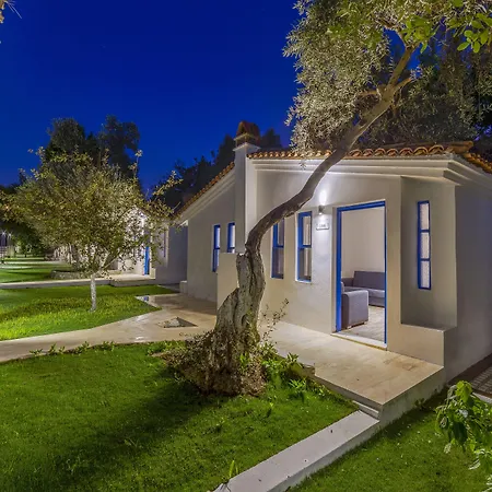 Risus Garden Marina فندق كوشاداسيه