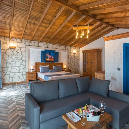 Risus Garden Marina فندق كوشاداسيه