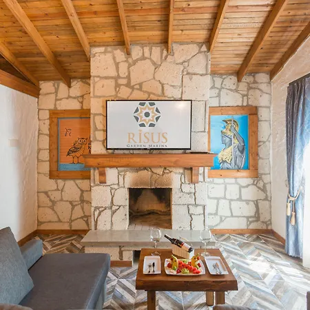 فندق Risus Garden Marina كوشاداسيه