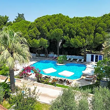 Risus Garden Marina Kusadasi