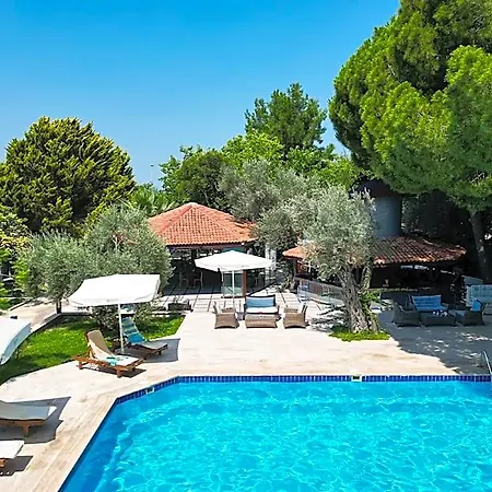 Risus Garden Marina 3*