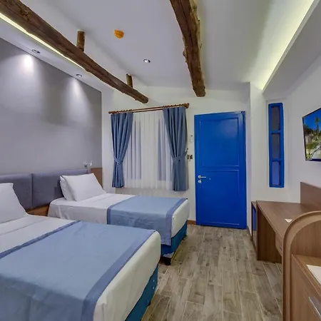 Risus Garden Marina Hotel 3*