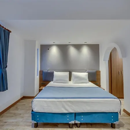 Risus Garden Marina 3*
