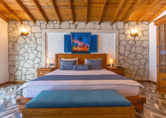 Hotel Risus Garden Marina 3*