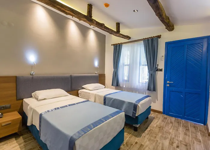 Risus Garden Marina Hotel