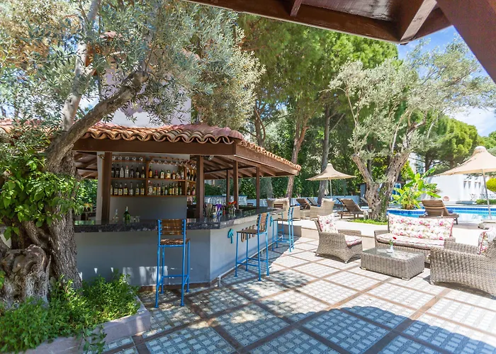 Risus Garden Marina Hotel