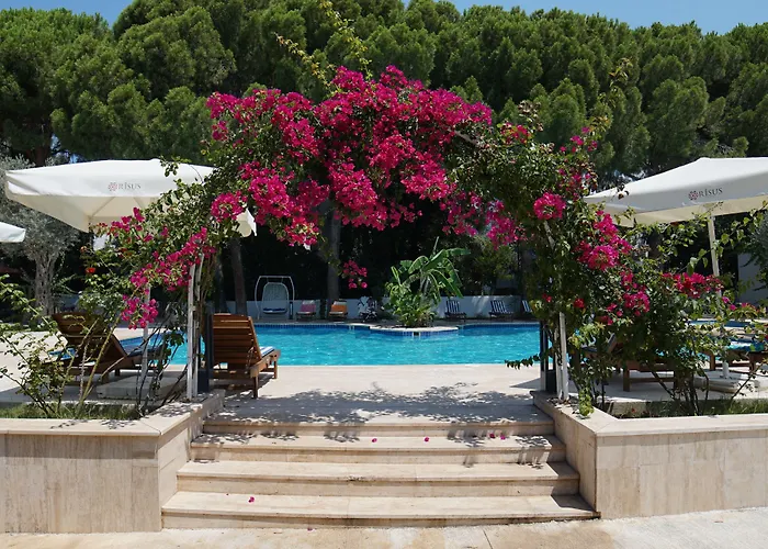 Risus Garden Marina Hotel 3*