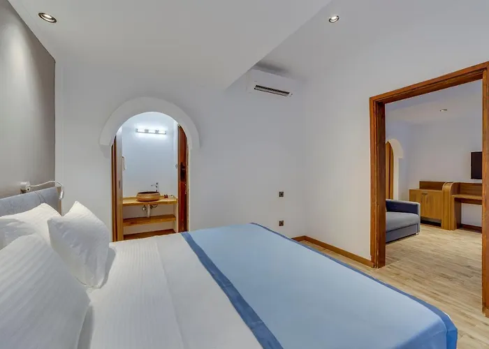 Risus Garden Marina Hotel 3*